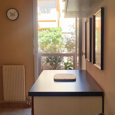 Joli Petit Logement A Quelque Pas De La Mer Le Pradet